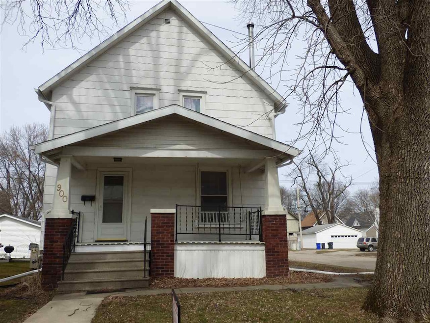 900 E Ave NW, Cedar Rapids, IA 52405 - photo 1