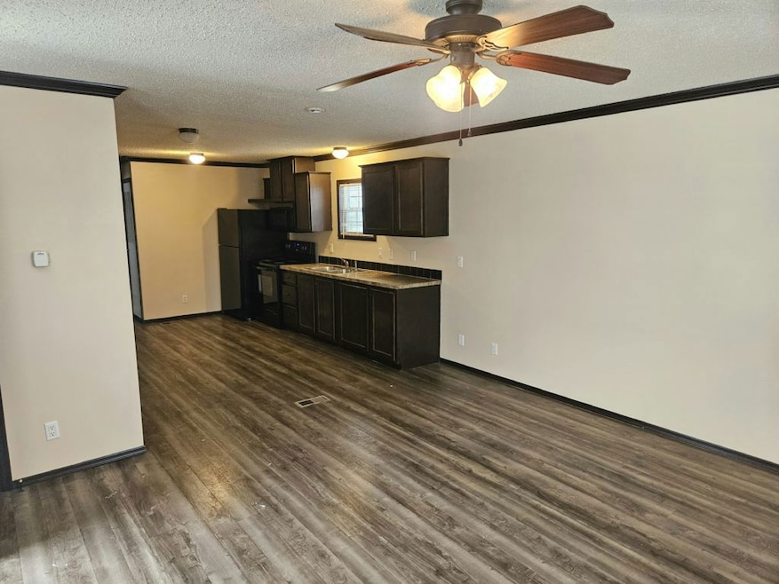 26019 2nd St unit RA070, Taylor, MI 48180 - photo 1