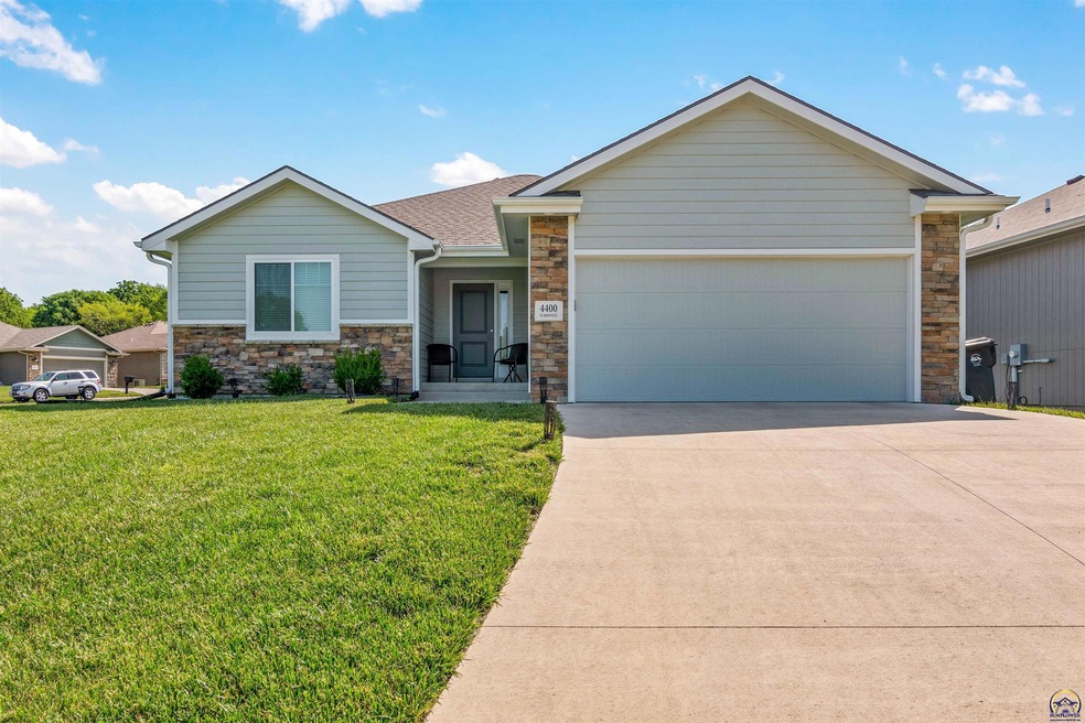 4400 SW Brandywine Ln, Topeka, KS 66610 - photo 1