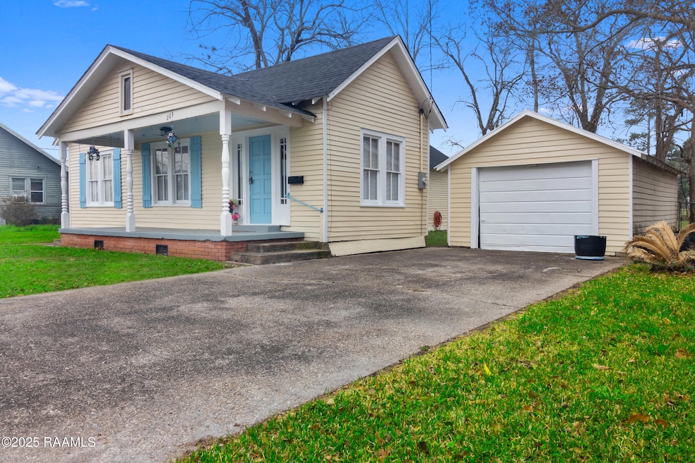 203 5th St, Abbeville, LA 70510 - photo 1