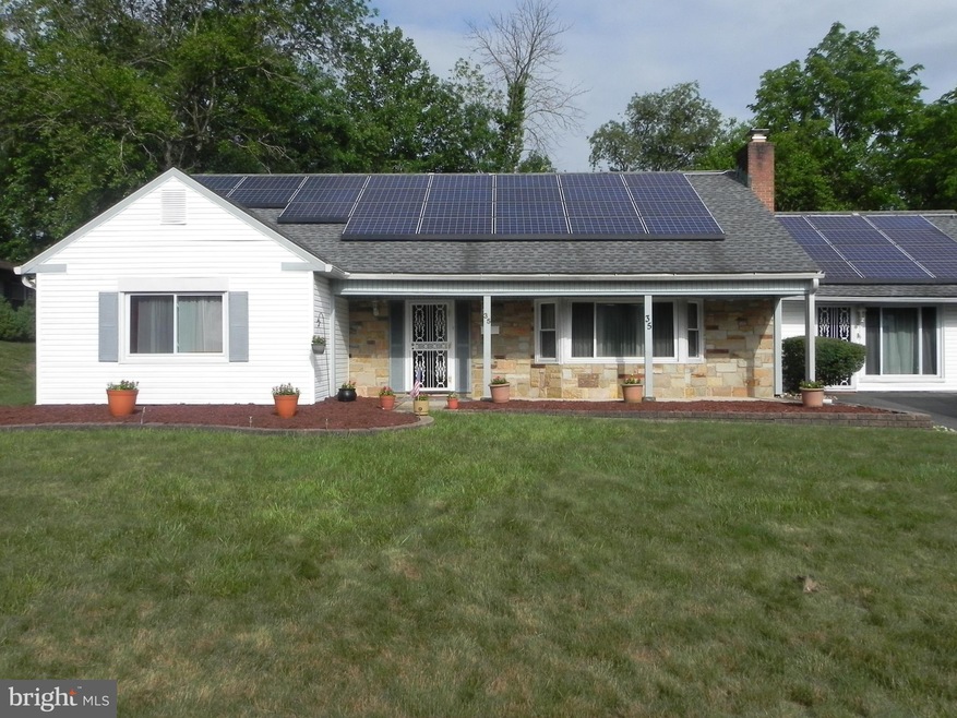 35 Traynor Ln, Willingboro, NJ 08046 - photo 1