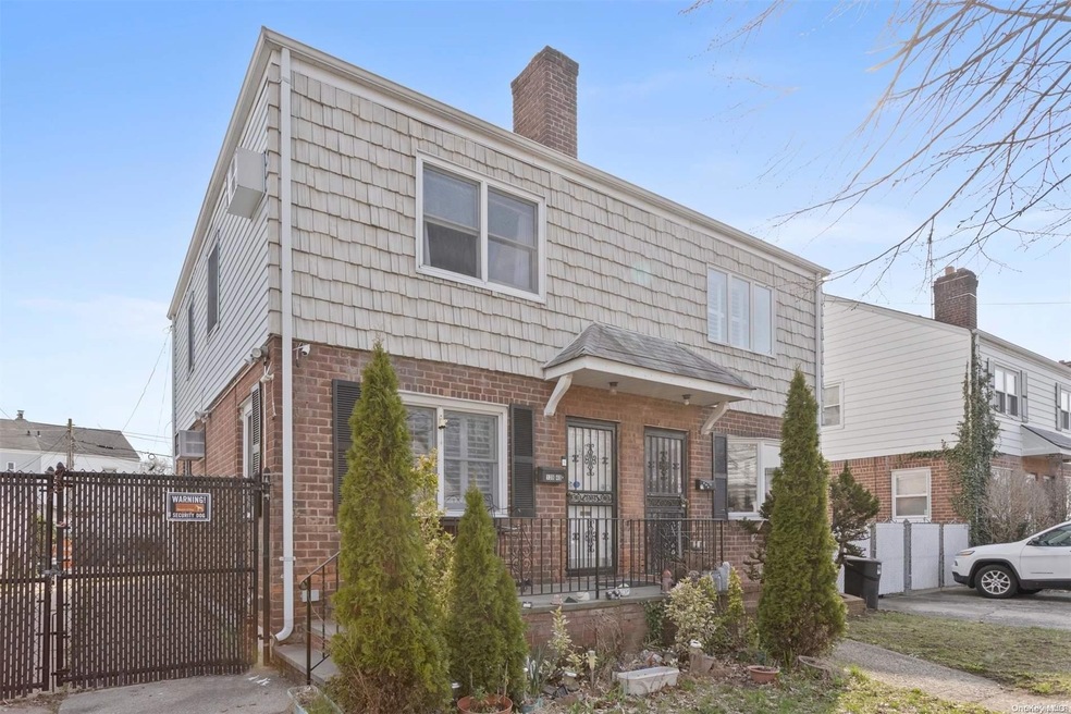 138-40 63rd Ave, Flushing, NY 11367 - photo 1