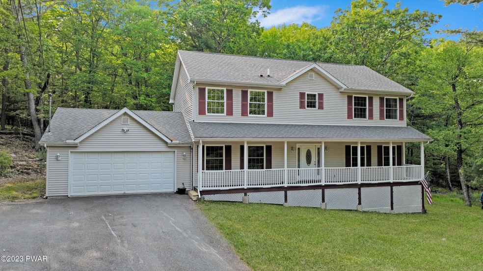 121 Arrowood Dr, Milford, PA 18337 - photo 1