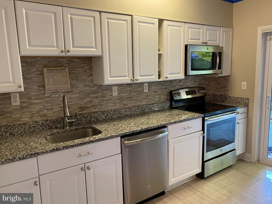 12802 Monroe Ave, Fort Washington, MD 20744 - photo 1