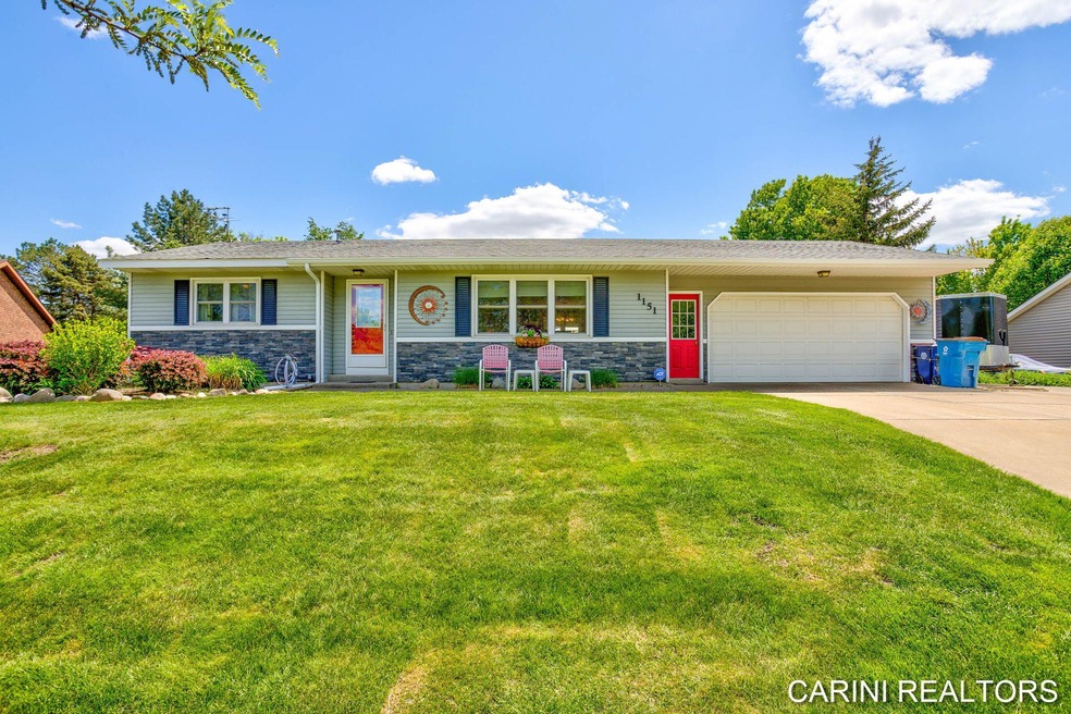 2-web-or-mls-1151 Alden Ct, Holland-2