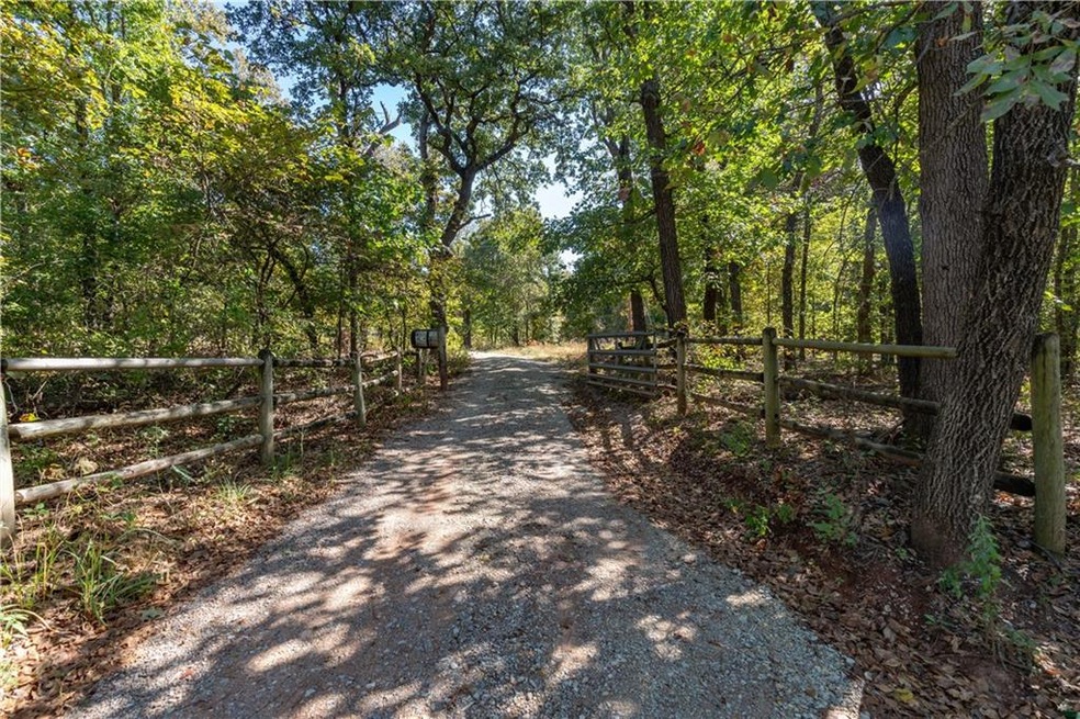 25499 Patterson Rd, Tecumseh, OK 74873 - photo 1