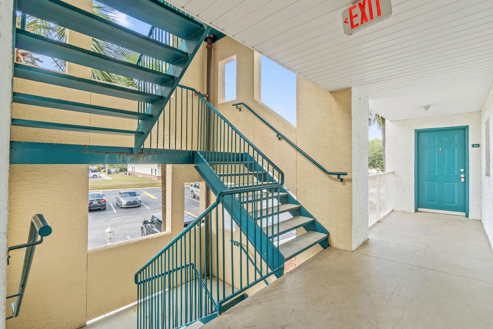 4274 Calinda Ln unit 221, Niceville, FL 32578 - photo 1