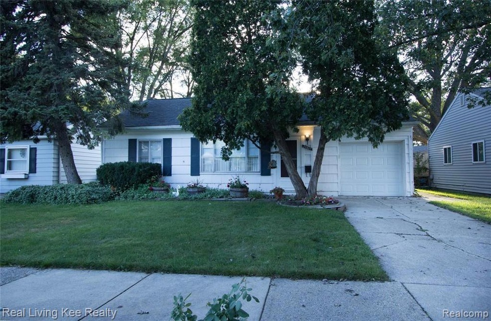26609 Kathy St, Roseville, MI 48066 - photo 1
