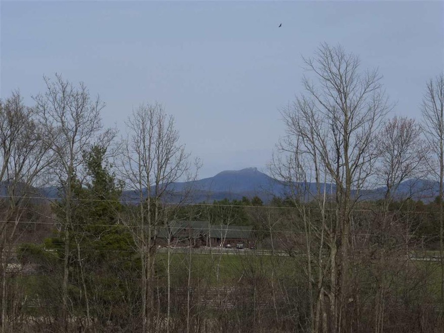 718 Mount Philo Rd unit C, Shelburne, VT 05482 - photo 1