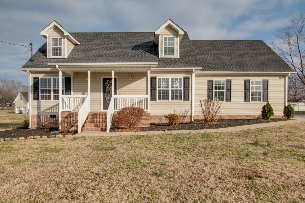 105 Warren Cir, Shelbyville, TN 37160 - photo 1