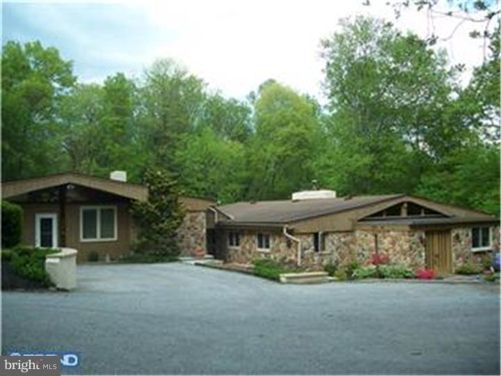 950 Harmony Hill Rd, West Chester, PA 19380 - photo 1