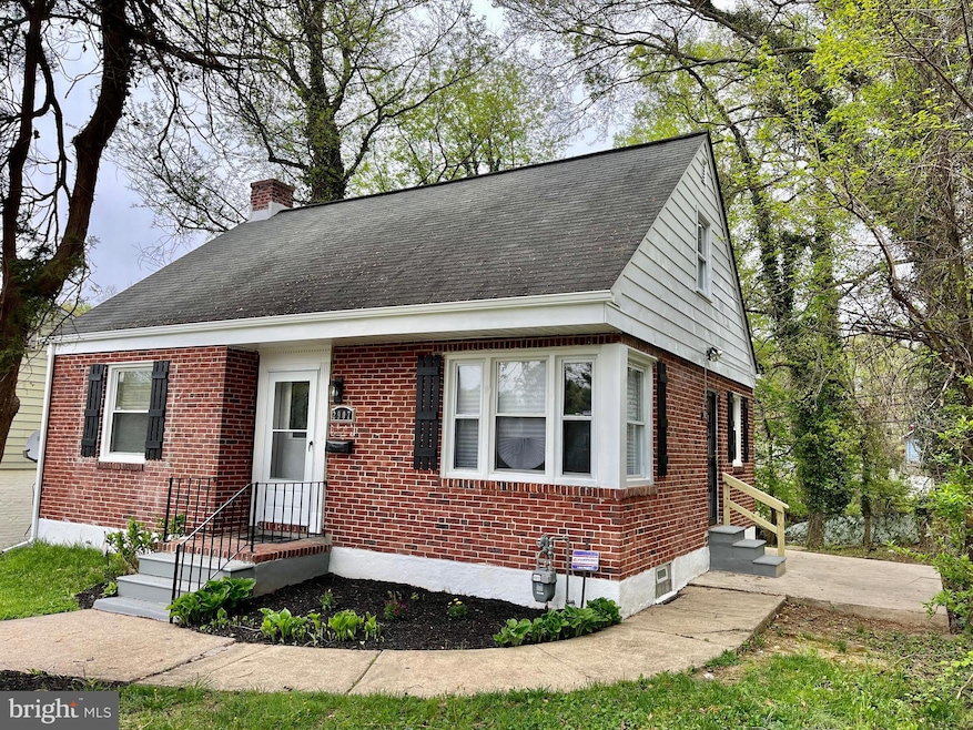 2907 Lawina Rd, Baltimore, MD 21216 - photo 1