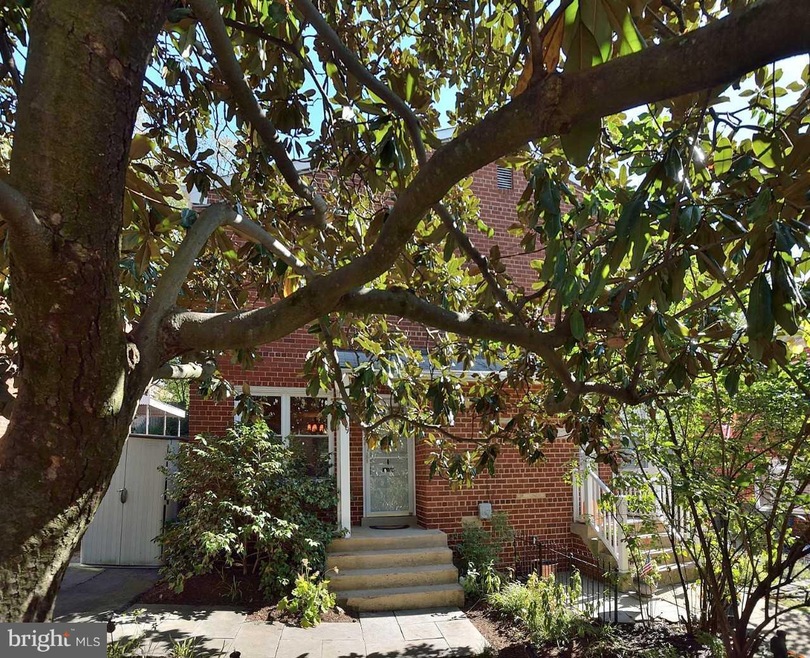 219 E Taylor Run Pkwy, Alexandria, VA 22314 - photo 1