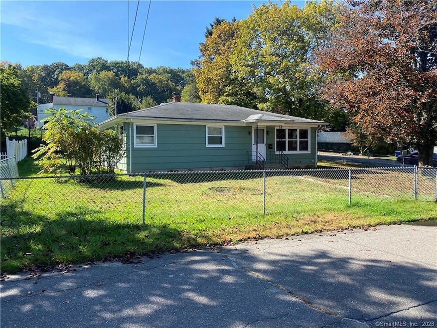 86 Dan Parker Dr, Waterbury, CT 06704 - photo 1