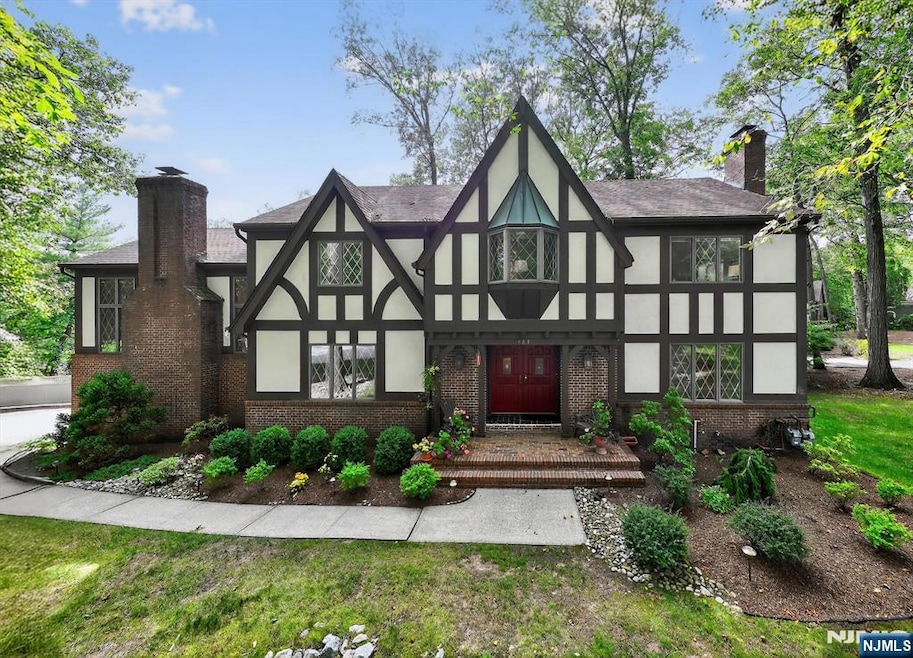 483 Old Post Rd, Wyckoff, NJ 07481 - photo 1