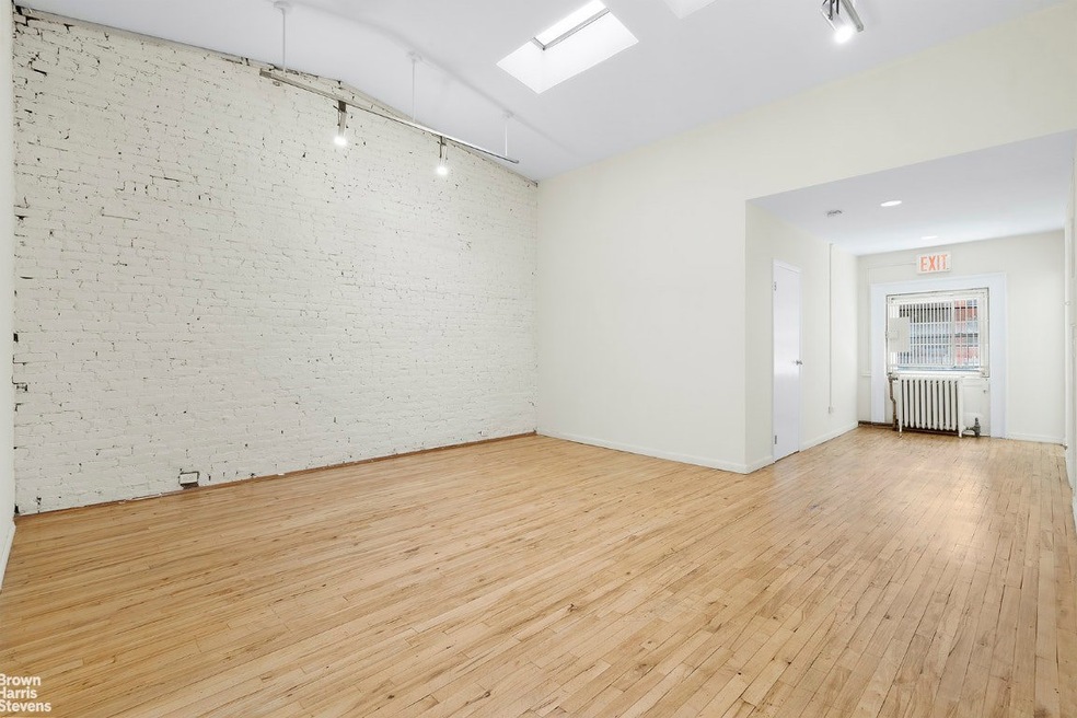 42 E 21st St unit 4, New York, NY 10010 - photo 1