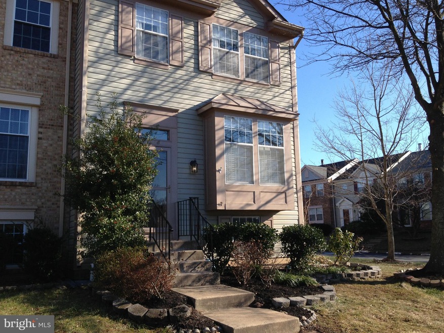 13336 Burkitts Rd, Fairfax, VA 22033 - photo 1