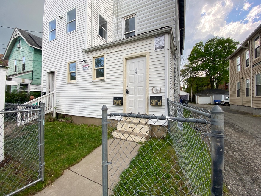 47-49 Brook St unit 2, Hartford, CT 06120 - photo 1