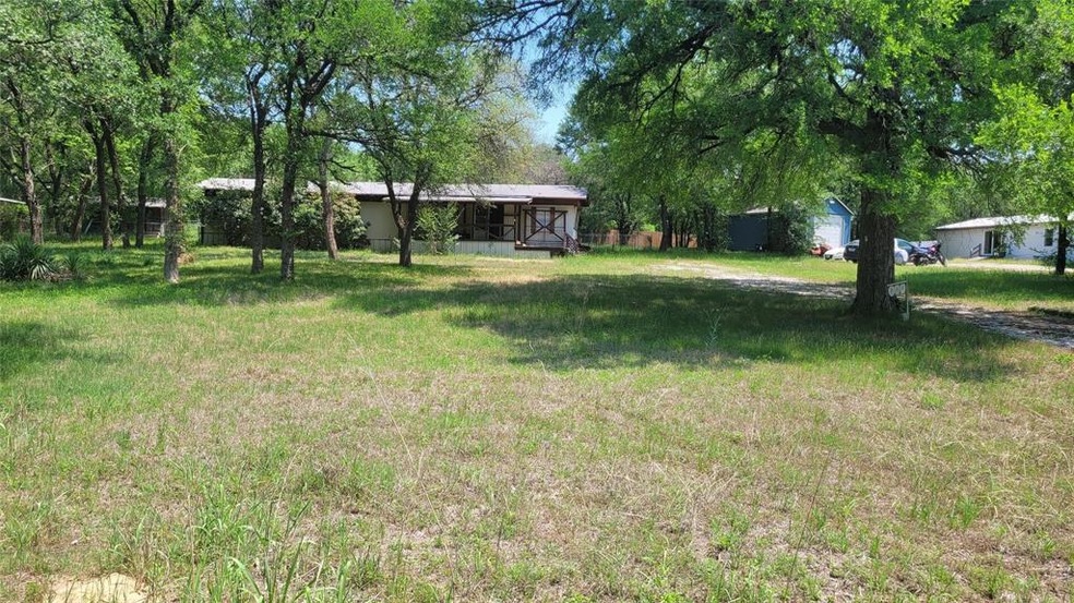 935 S Cardinal Rd, Azle, TX 76020 - photo 1