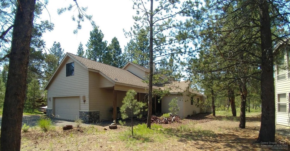 17708 Wickiup Ln, Sunriver, OR 97707 - photo 1
