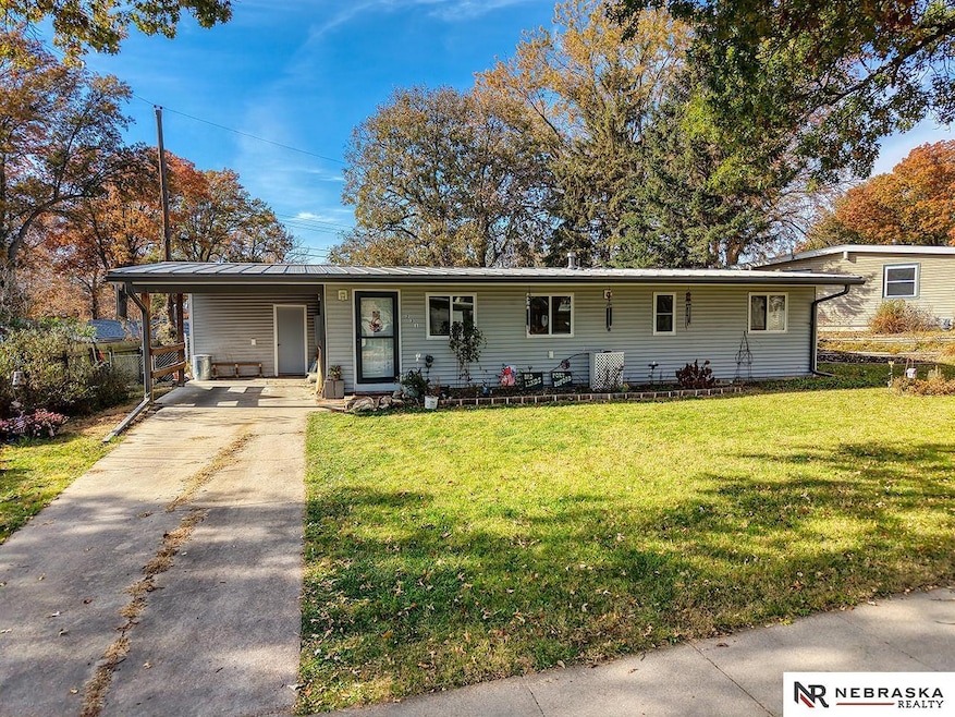 231 Prestwick Rd, Lincoln, NE 68505 - photo 1