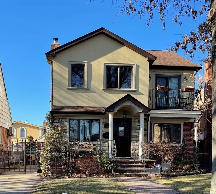 3-20 149 St, Whitestone, NY