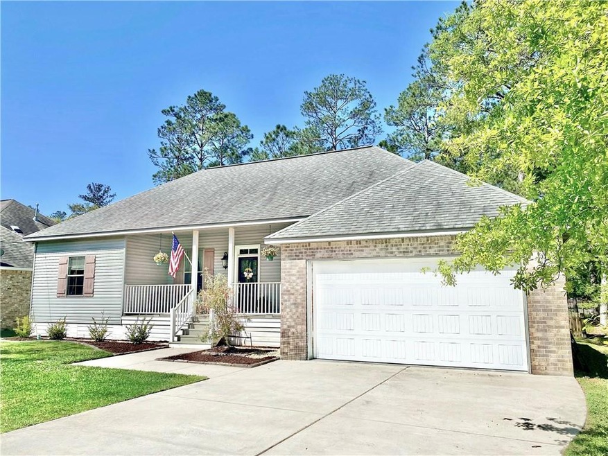 Large Driveway, Double Garage w/ Epoxy Floors
