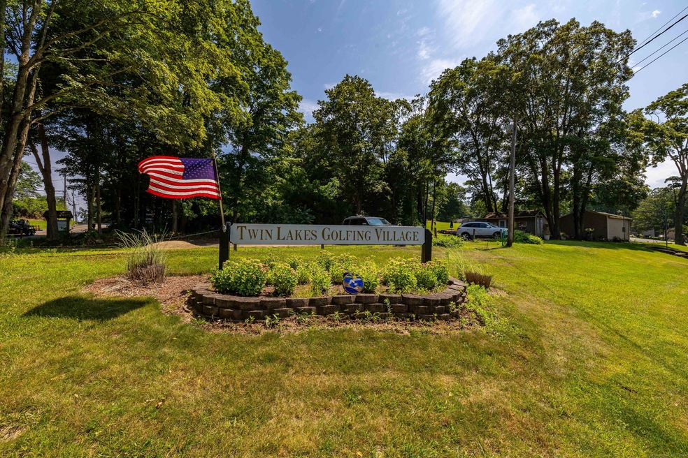 223 Twin Lakes Rd unit D, North Branford, CT 06471 - photo 1