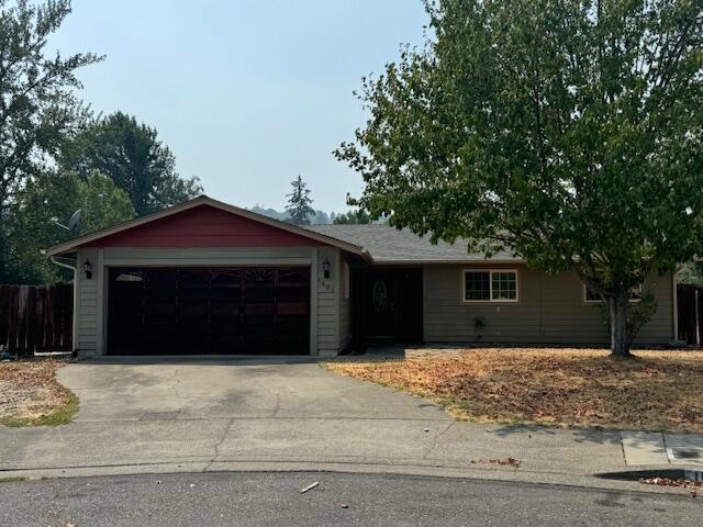 1603 Tamara Cir, Grants Pass, OR 97526 - photo 1