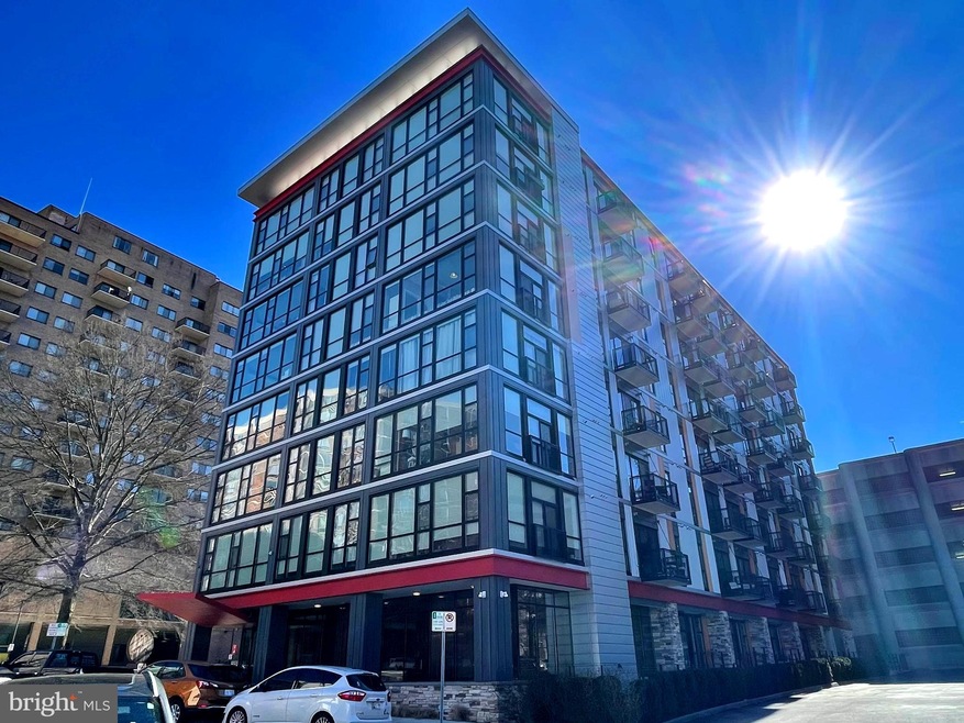 Octave 1320 unit 511, Silver Spring, MD 20910 - photo 1