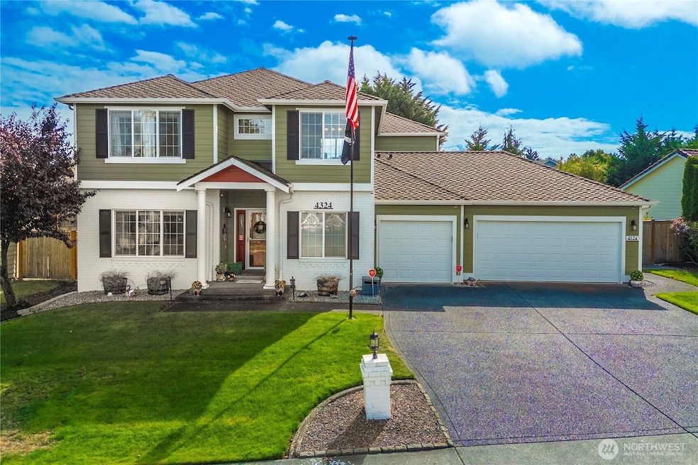 Pending $829,999 • Co-Listing Agent