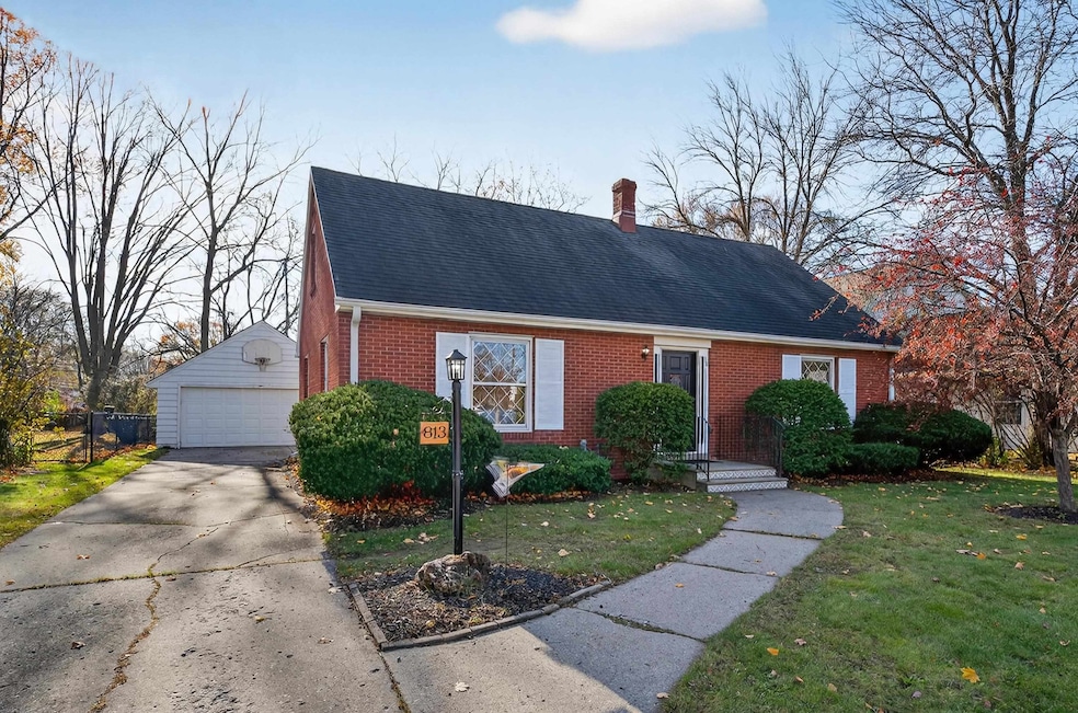 For Sale $279,900 • Co-Listing Agent