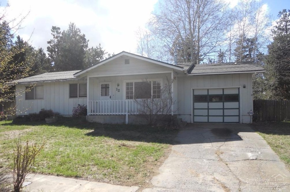 2129 NE Edgewood St, Bend, OR 97701 - photo 1