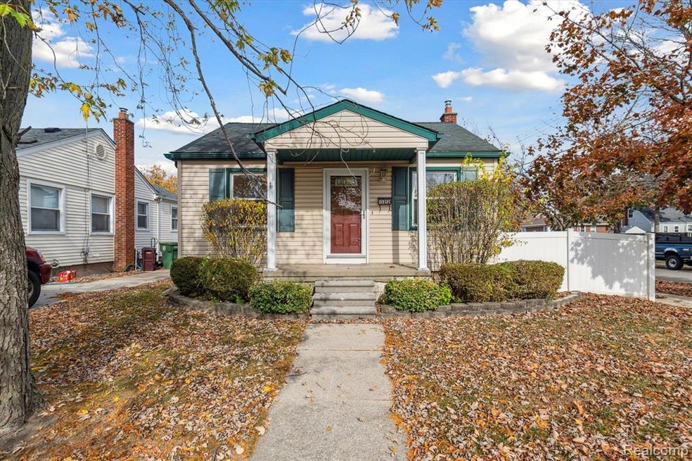 Front view of home