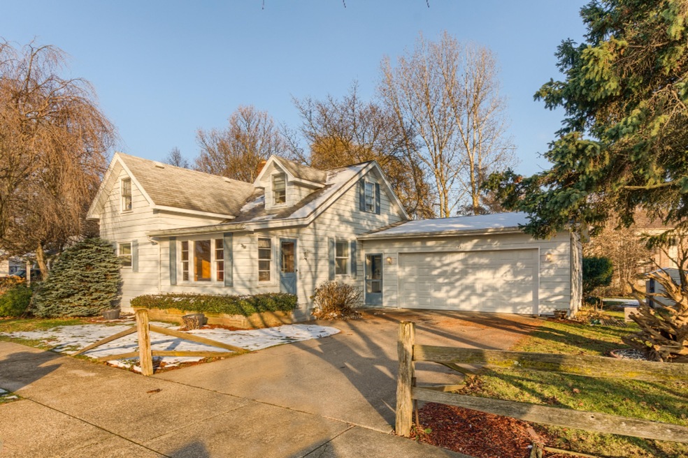01 Front of Home