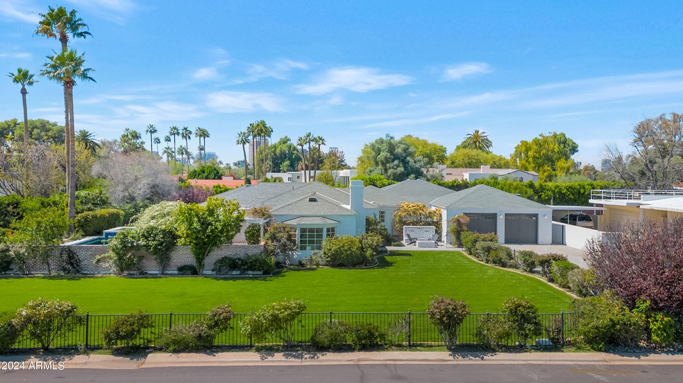 3002 N Manor Dr E, Phoenix, AZ 85014 - photo 1