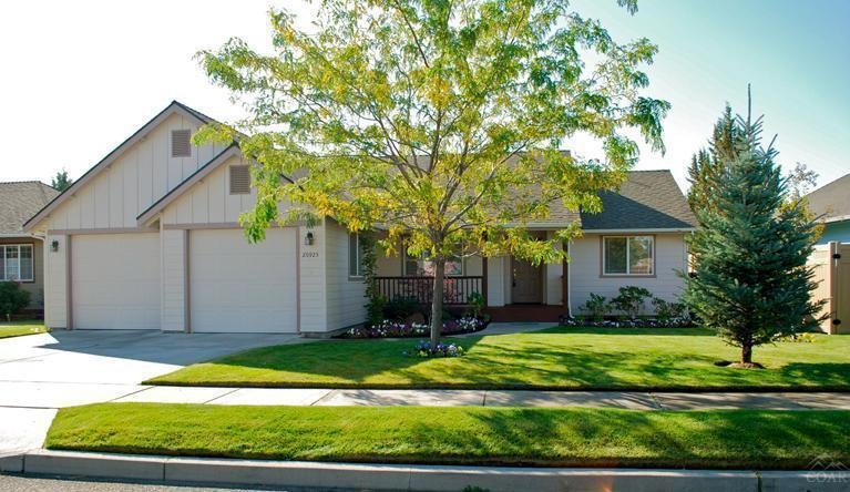 20925 Spinnaker St, Bend, OR 97701 - photo 1