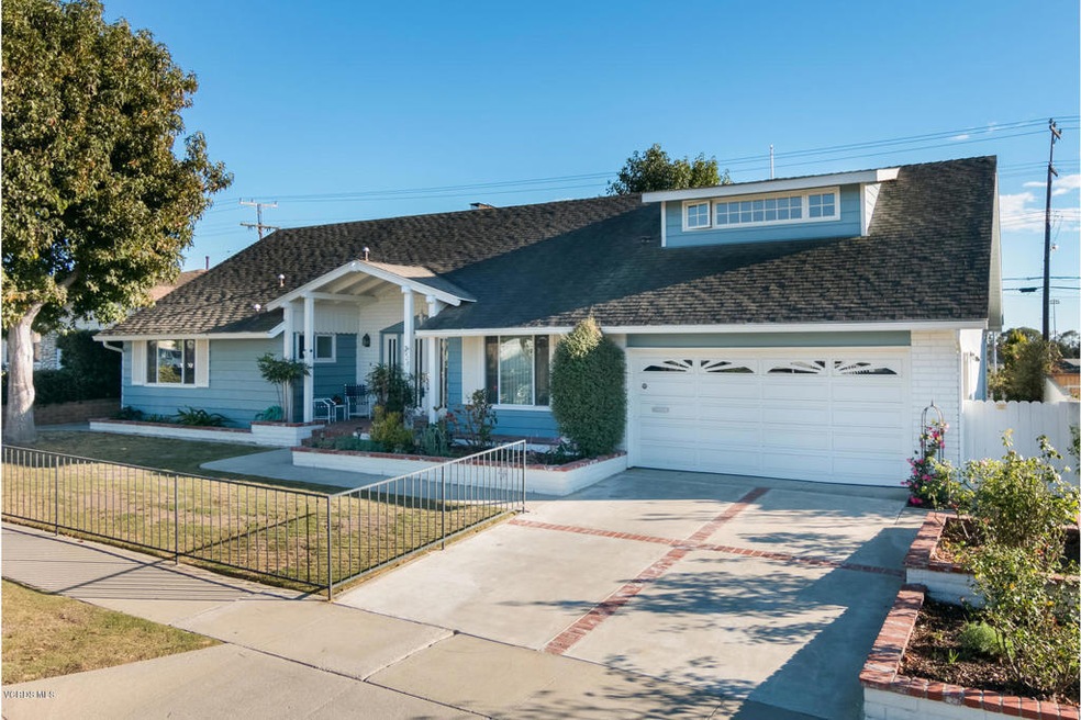 4428 Hope St-MLS_Size-001-34-Front Exter