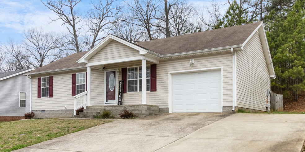 326 Pine Hill Dr, Hopkinsville, KY 42240 - photo 1