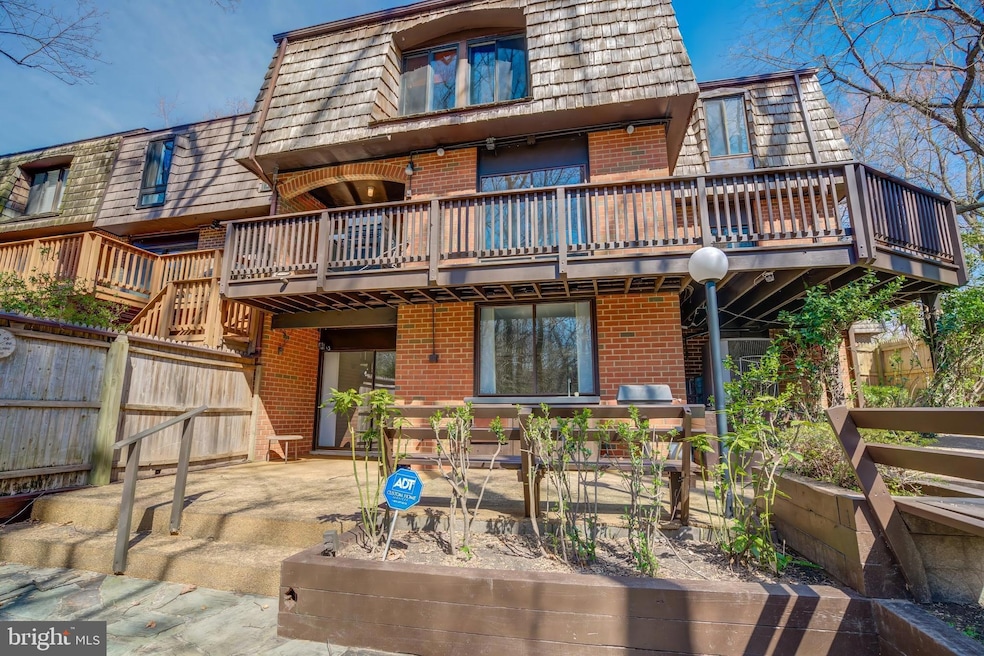 10815 Deborah Dr, Potomac, MD 20854 - photo 1