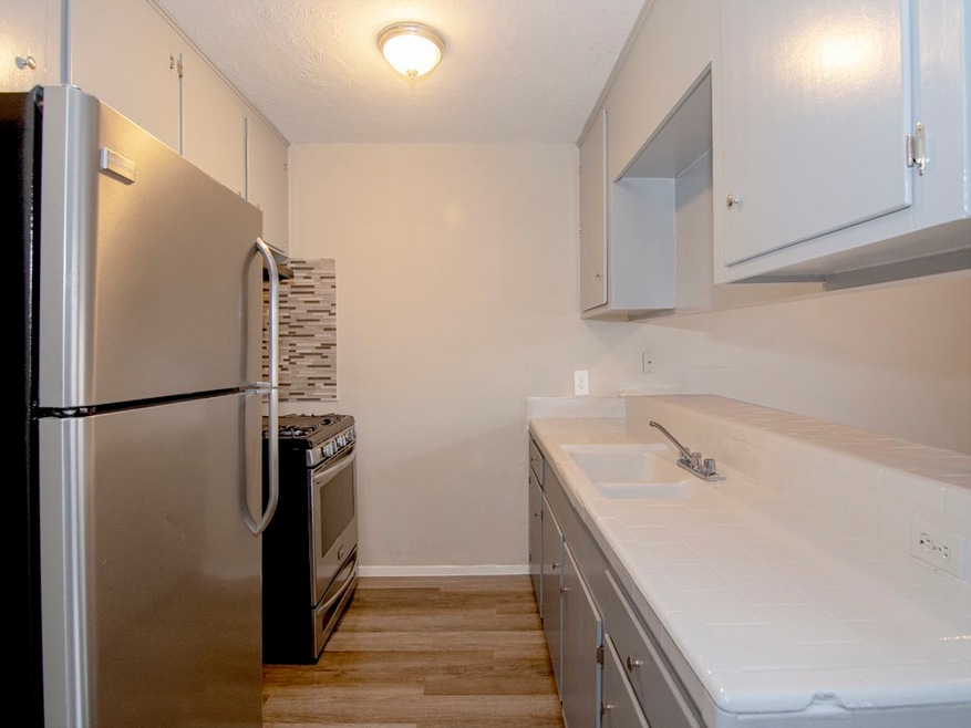 4503 Werner St unit 24, Houston, TX 77022 - photo 1