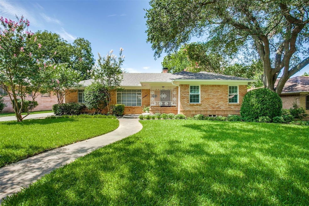 6143 Woodcrest Ln, Dallas, TX 75214 - photo 1