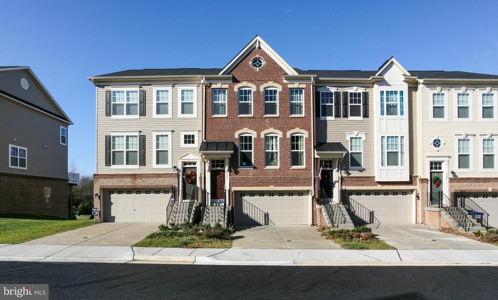 9053 Isabel Ln, Manassas Park, VA 20111 - photo 1
