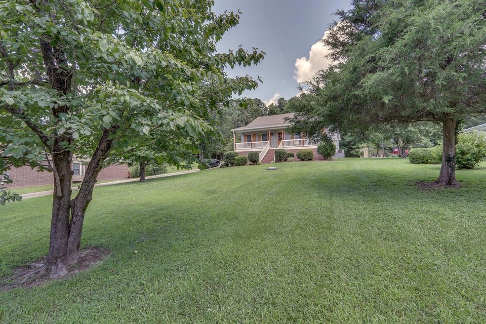 182 Hickory Hollow Dr, Dickson, TN 37055 - photo 1