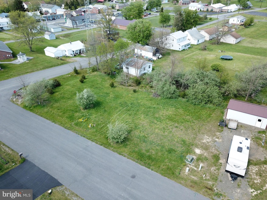 1-2 Sassafras Ln, Wardensville, WV 26851 - photo 1