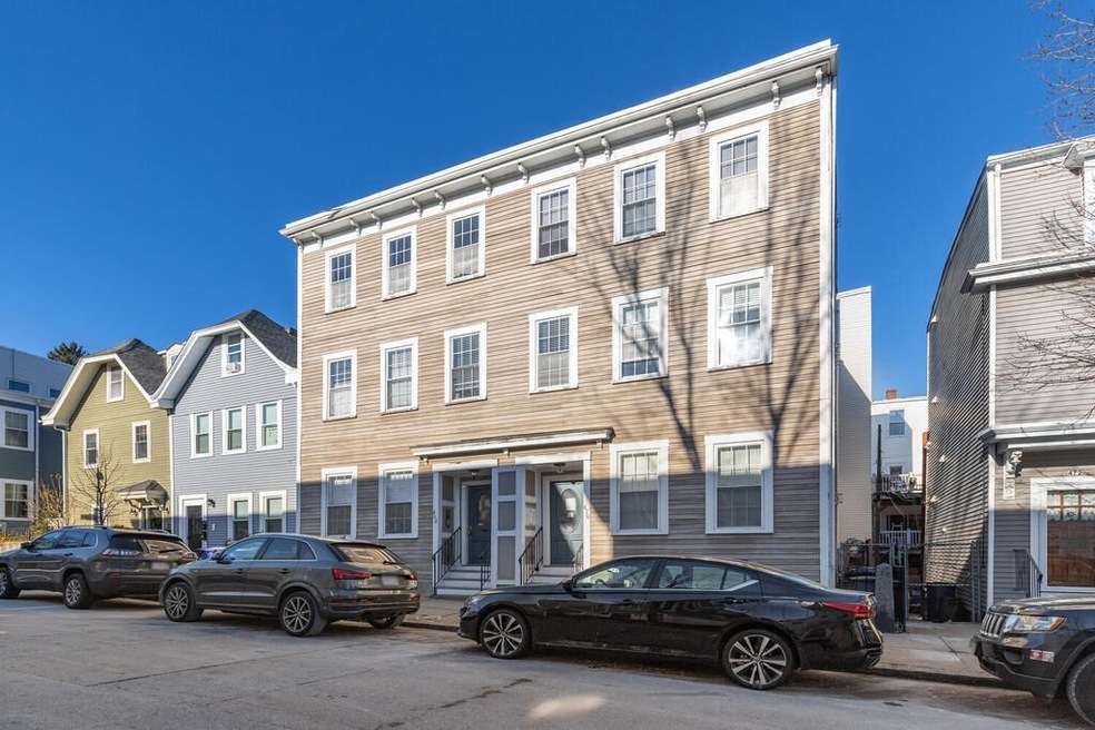 468-470 E Seventh St unit 1, Boston, MA 02127 - photo 1