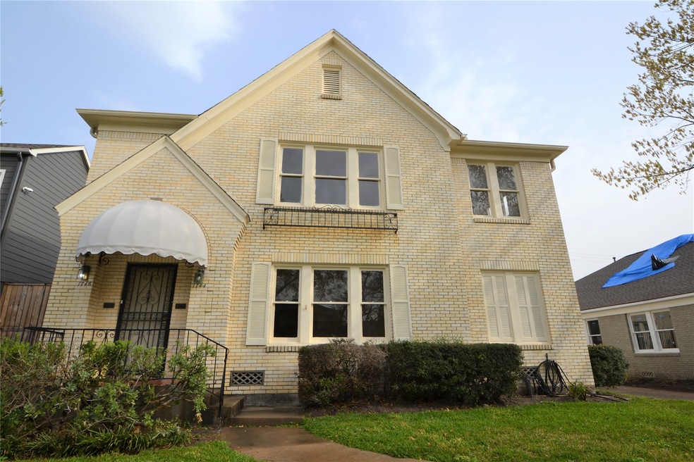 1746 Kipling St, Houston, TX 77098 - photo 1