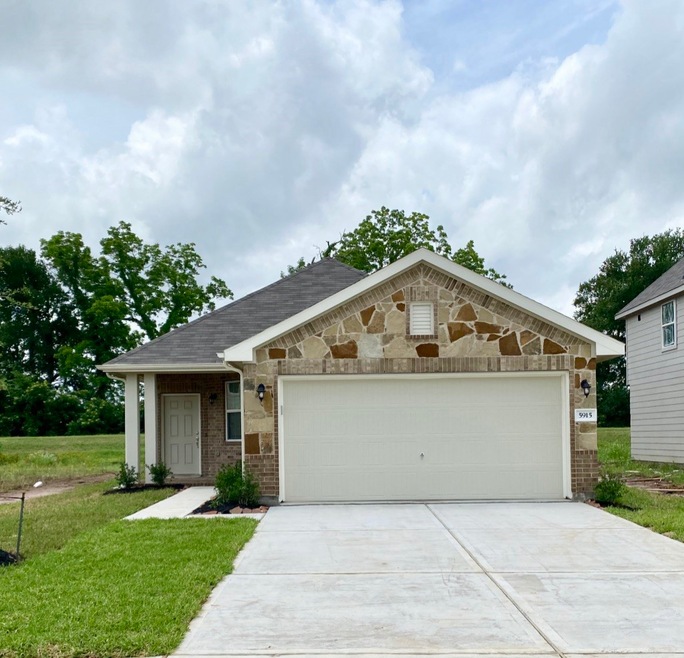 5915 Prince Place Dr, Rosenberg, TX 77471 - photo 1