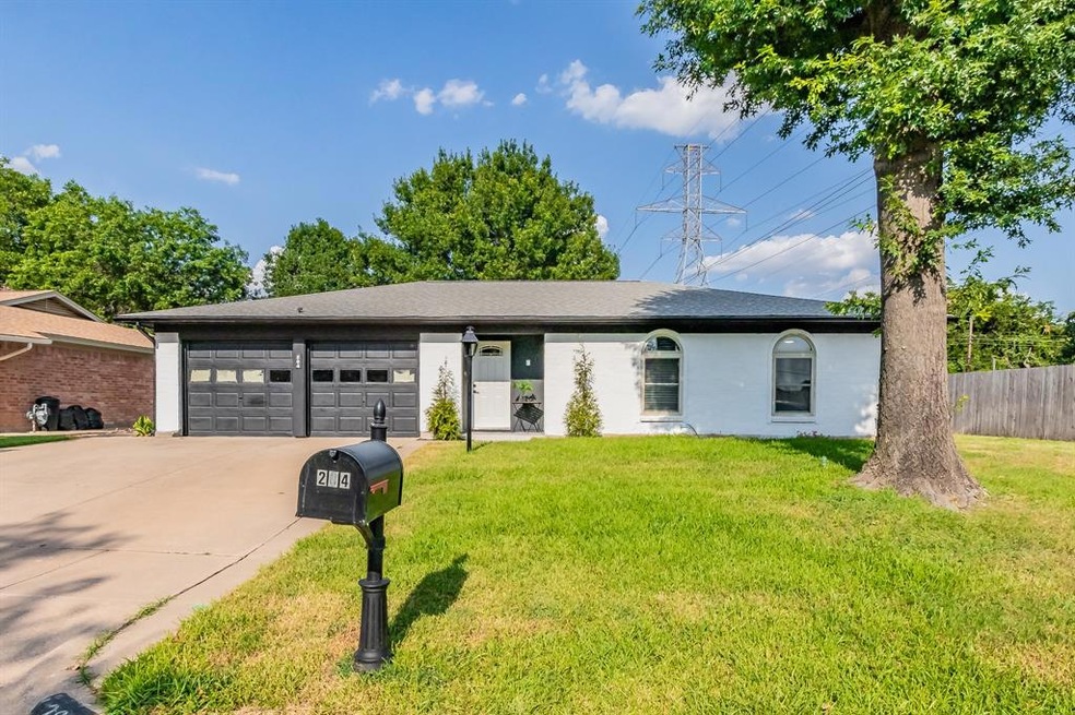 204 Simmons Dr, Hurst, TX 76053 - photo 1