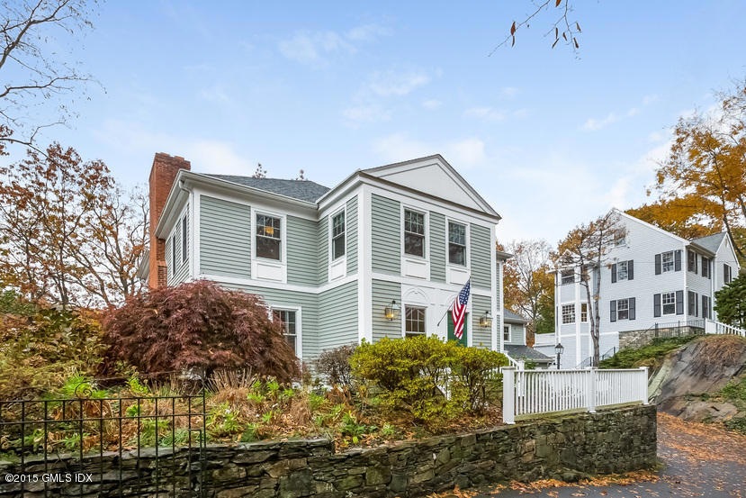 82 Indian Harbor Dr, Greenwich, CT 06830 - photo 1